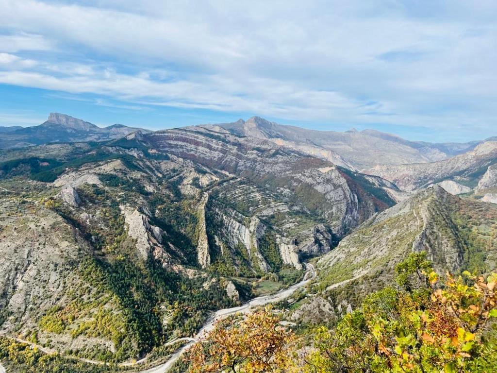 Les Glycines, Charmant Studio Au Calme Dans Batisse De Maitre Proche Du Centre Ville Parking Gratuit Digne-les-Bains Exterior foto